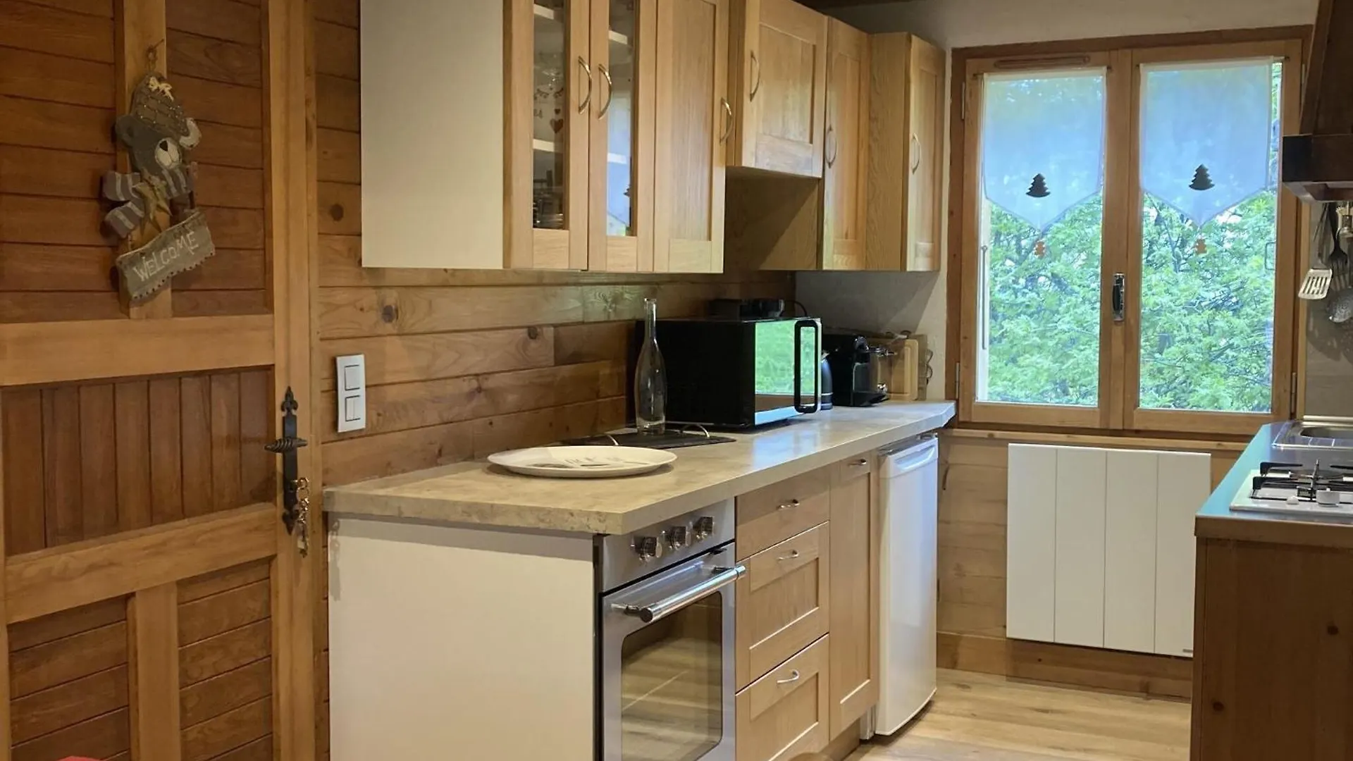 Cosy Chalet With Garden Notre-Dame-de-Bellecombe